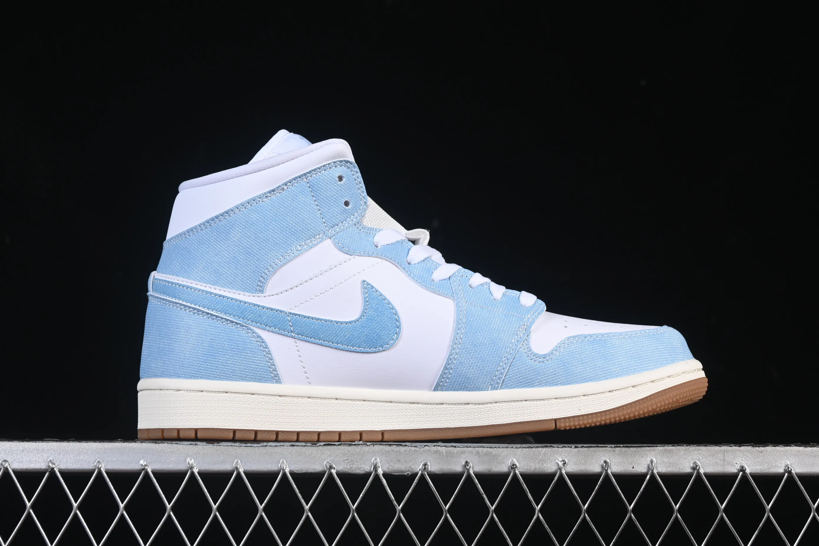 All Categories Air Jordan Jordan Series Basketball Shoes Air Jordan 1 Mid Air Jordan 1 Mid "Denim" AJ1 Joe 1 Retro Denim Blue China Cultural Leisure Sneakers HQ2005-100